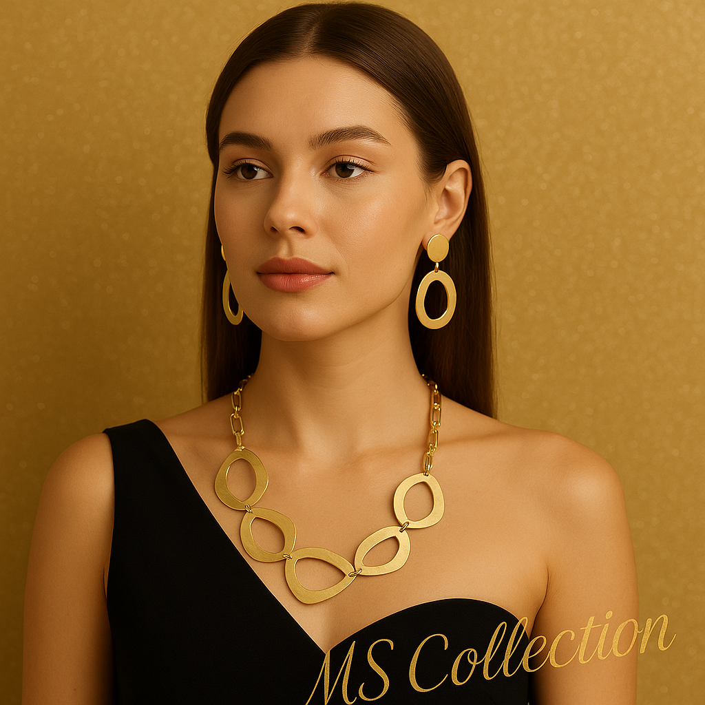 Collar Dorado con Diseño Orgánico en Zamak