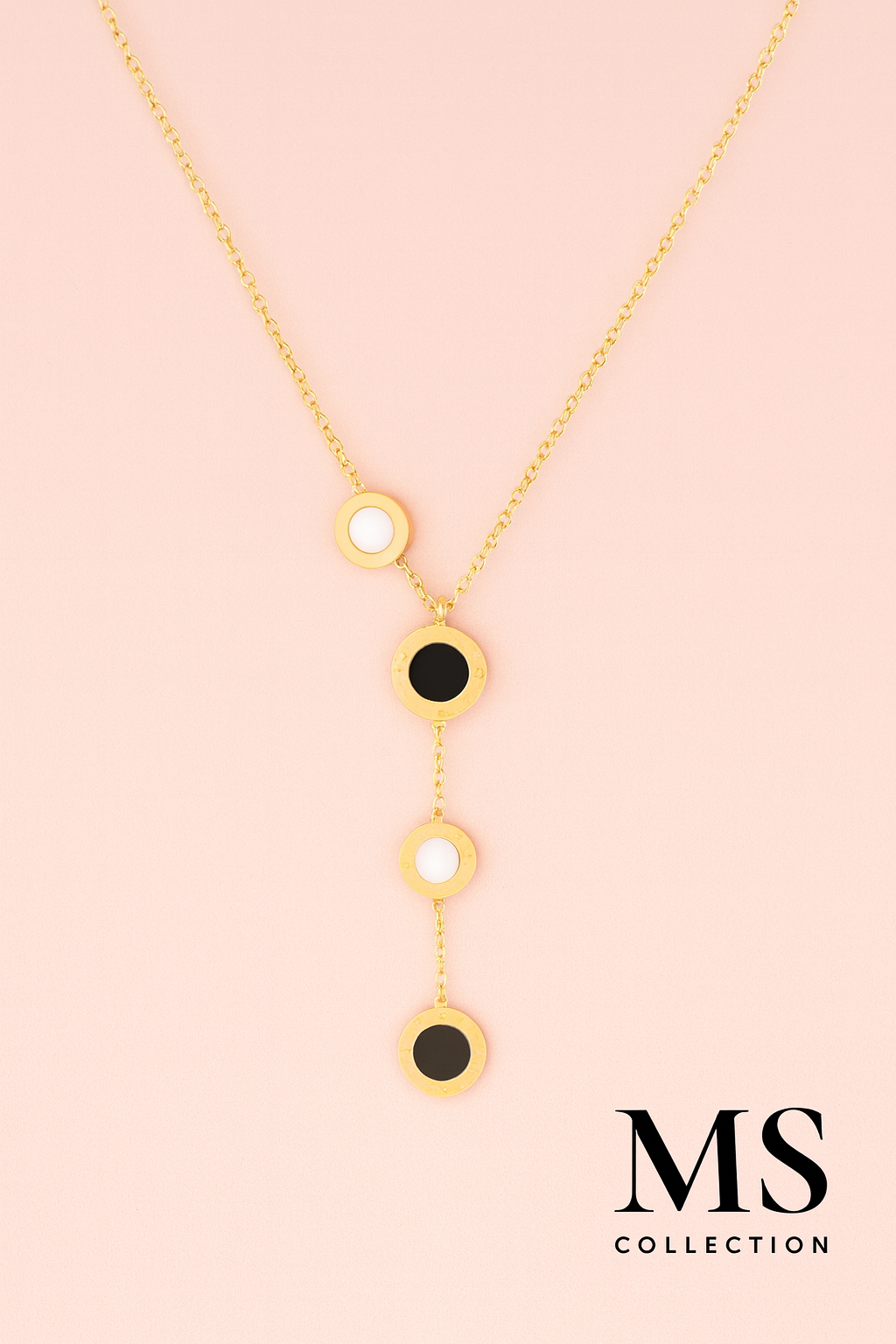 Collares de acero inoxidable con dijes únicos