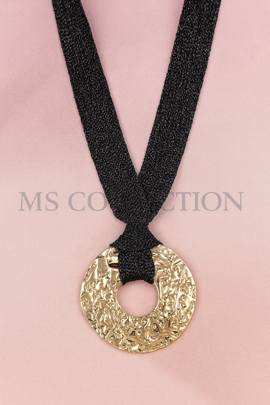 ✨ Collares únicos hechos a mano ✨