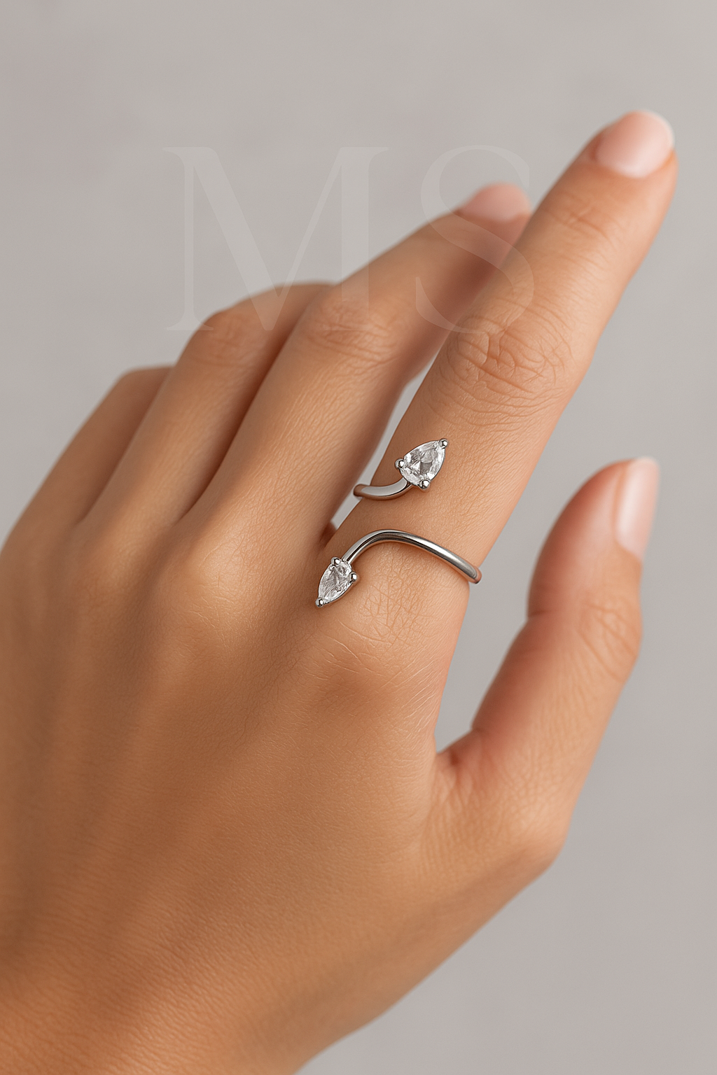 Anillos de Acero Inoxidable Premium con Diseños Modernos y Sofisticados *35008*