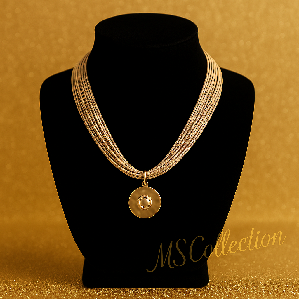 Collar con Dijes Dorados y Cordón Múltiple Marrón y Beige