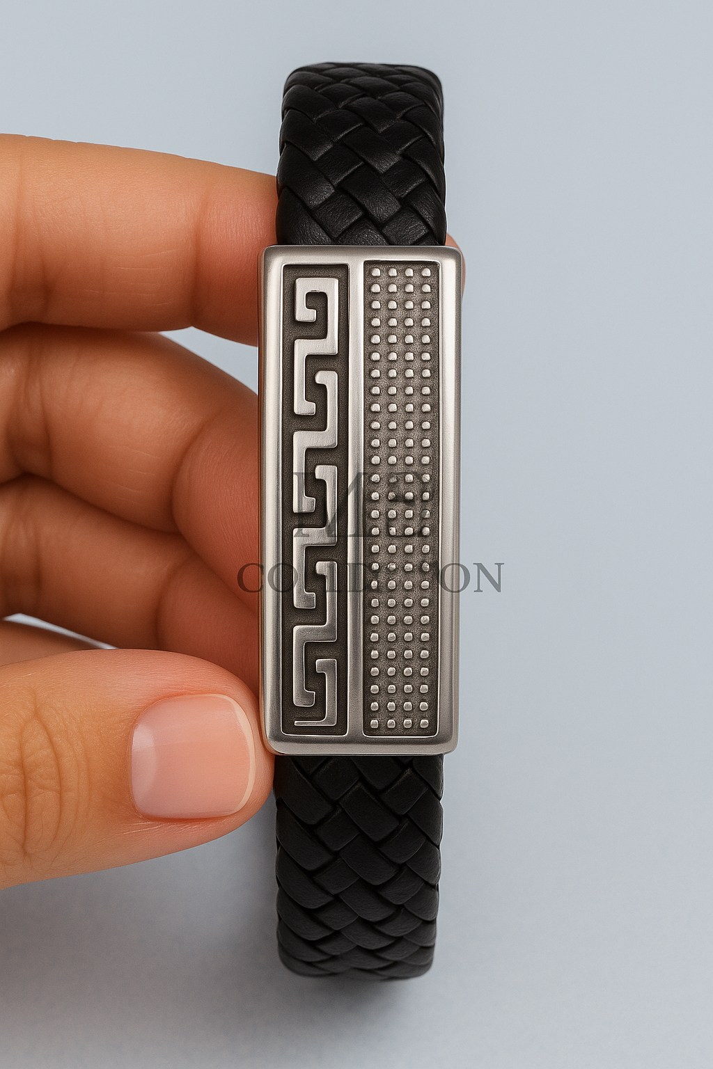 Pulsera de cuero trenzado gruesa con dije rectangular y circular | Hombre