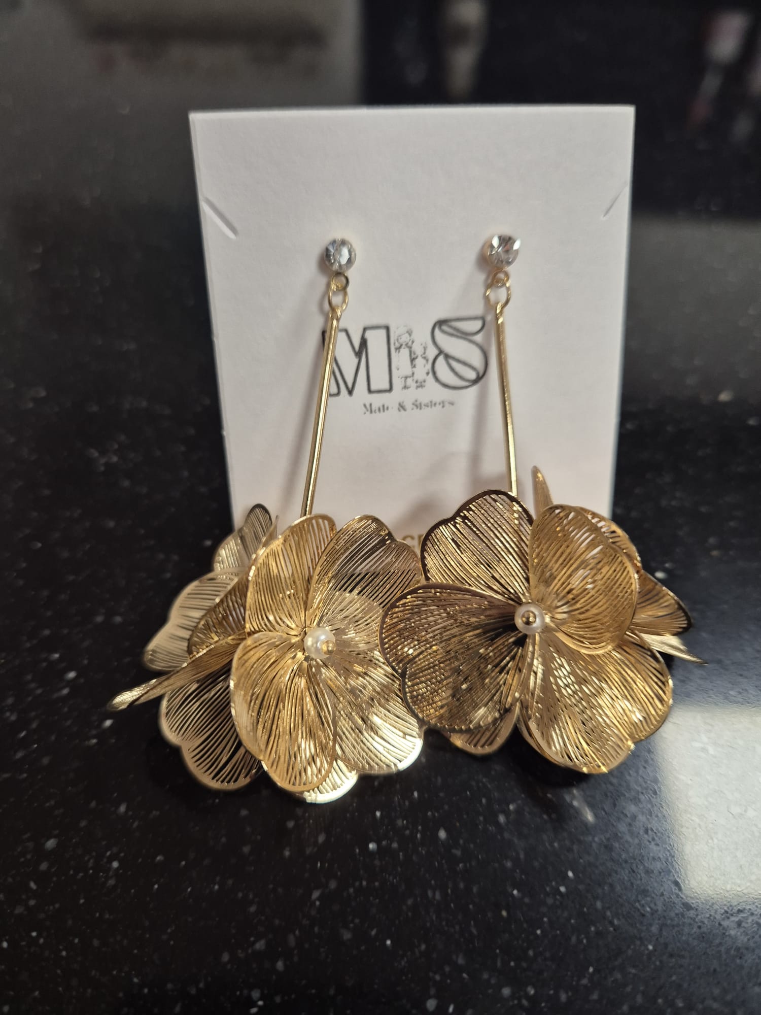 Pendientes de Acero Inoxidable Premium con Detalles Elegantes y Perla